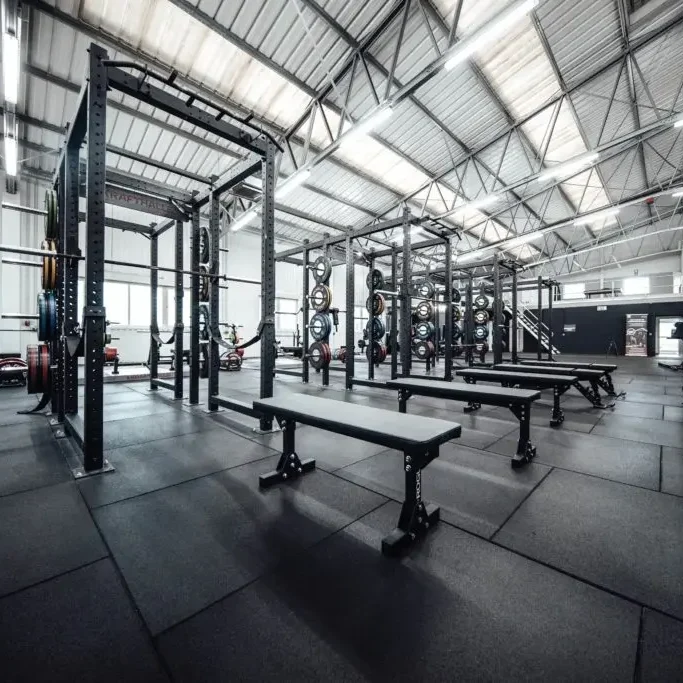 Die Krafthalle in Köln ist ein Ausbildungsort mit toller Atmosphäre und großzügigen Trainingsmöglichkeiten.
