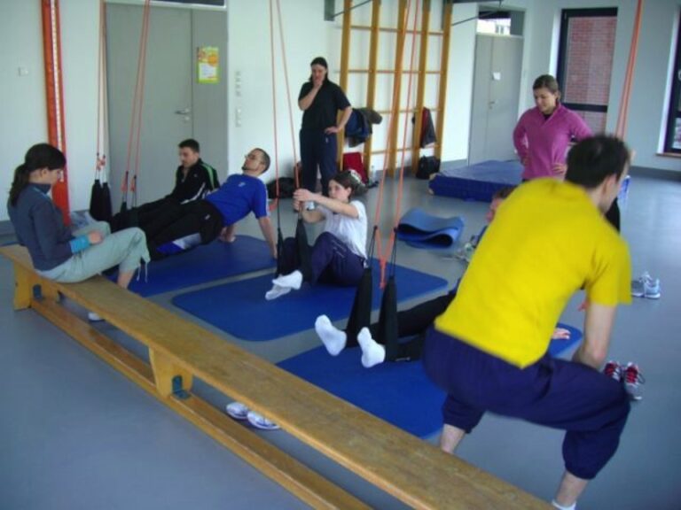 In der Ruhrsportreha Bochum finden unsere Lehrgänge der spt-education im Bereich der Medizinischen Trainingstherapie und Krankengymnastik am Gerät statt. Unsere Referenten vor Ort sind Christoph Eissing und Axel Kautz.