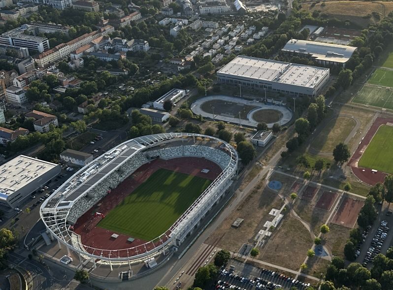 In Dresden im Osten vom Deutschland sitzt die Sportshcule Dresden mit dem Sportpark Ostra. Ein toller Ausbildungsort für unseren lehrgang Sportphysiotherapie
